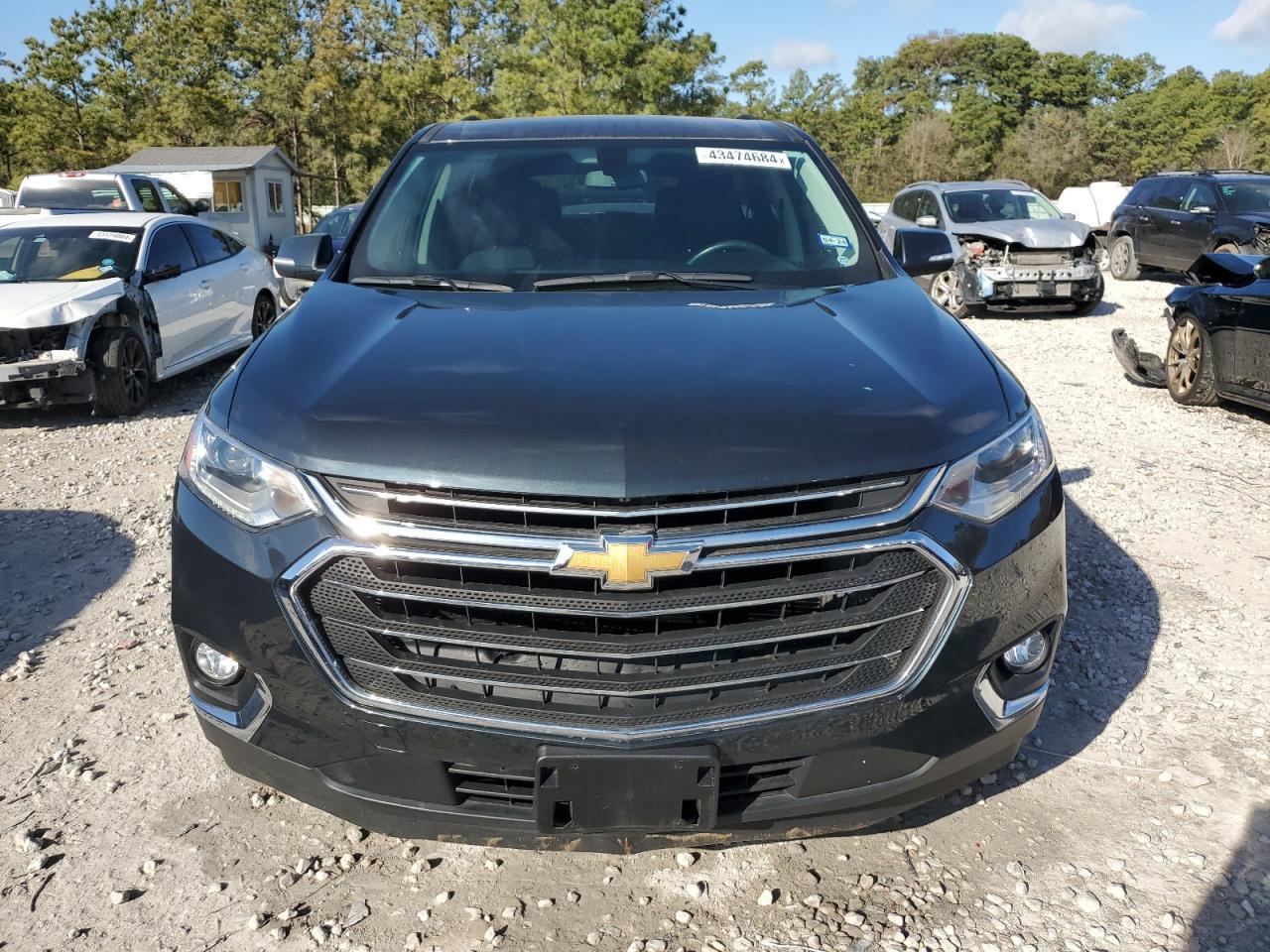 2021 CHEVROLET TRAVERSE L - Фото 5