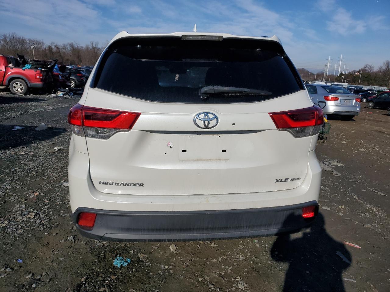 2019 TOYOTA HIGHLANDER - Image 6