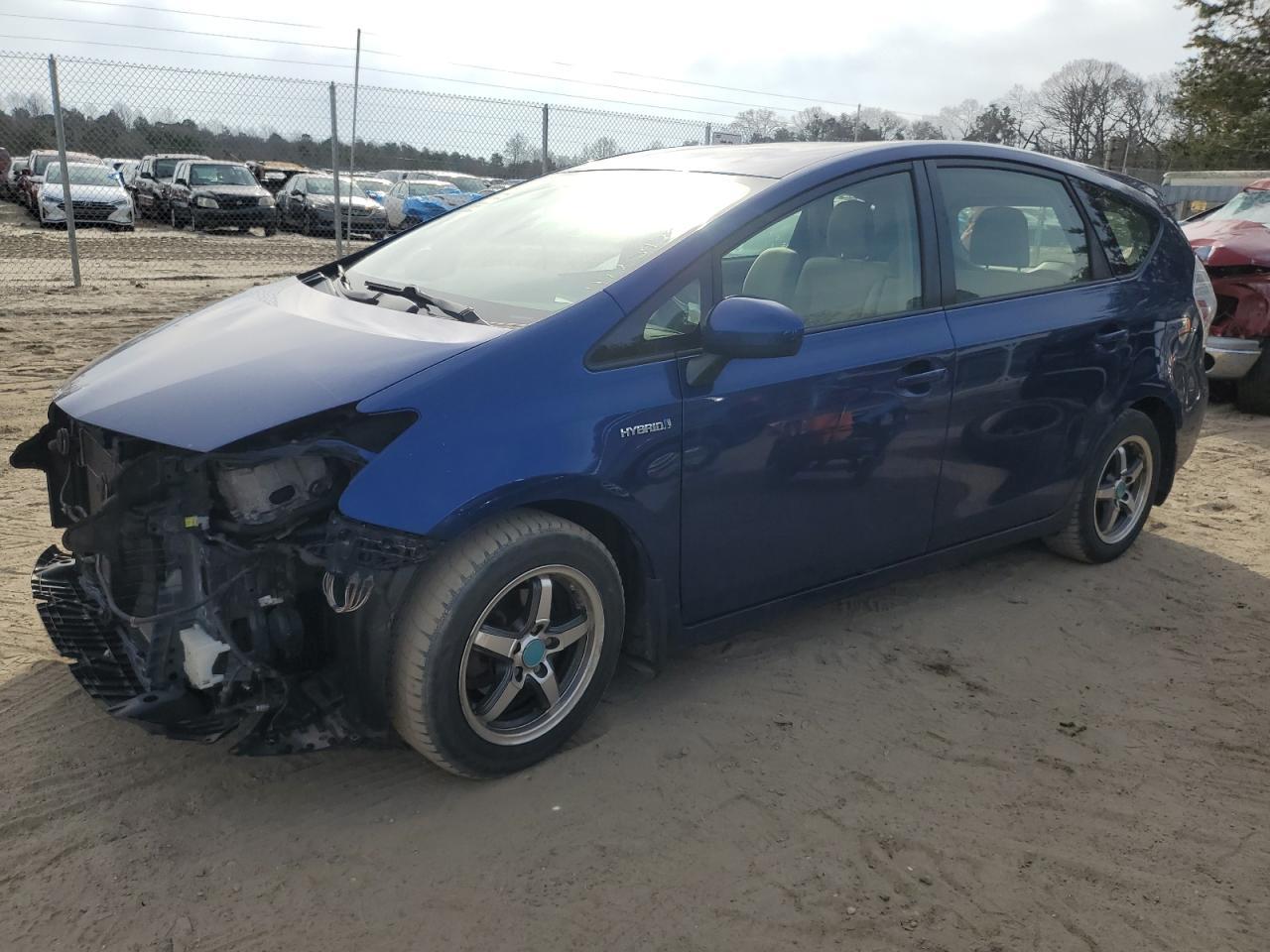 2013 TOYOTA PRIUS V car image