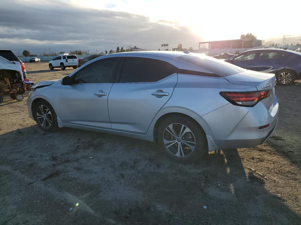 2020 NISSAN SENTRA SV - Фото 2