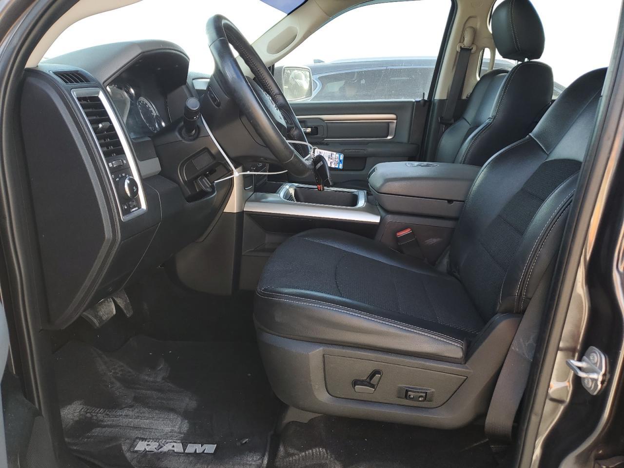 2017 RAM 1500 SLT - Image 7