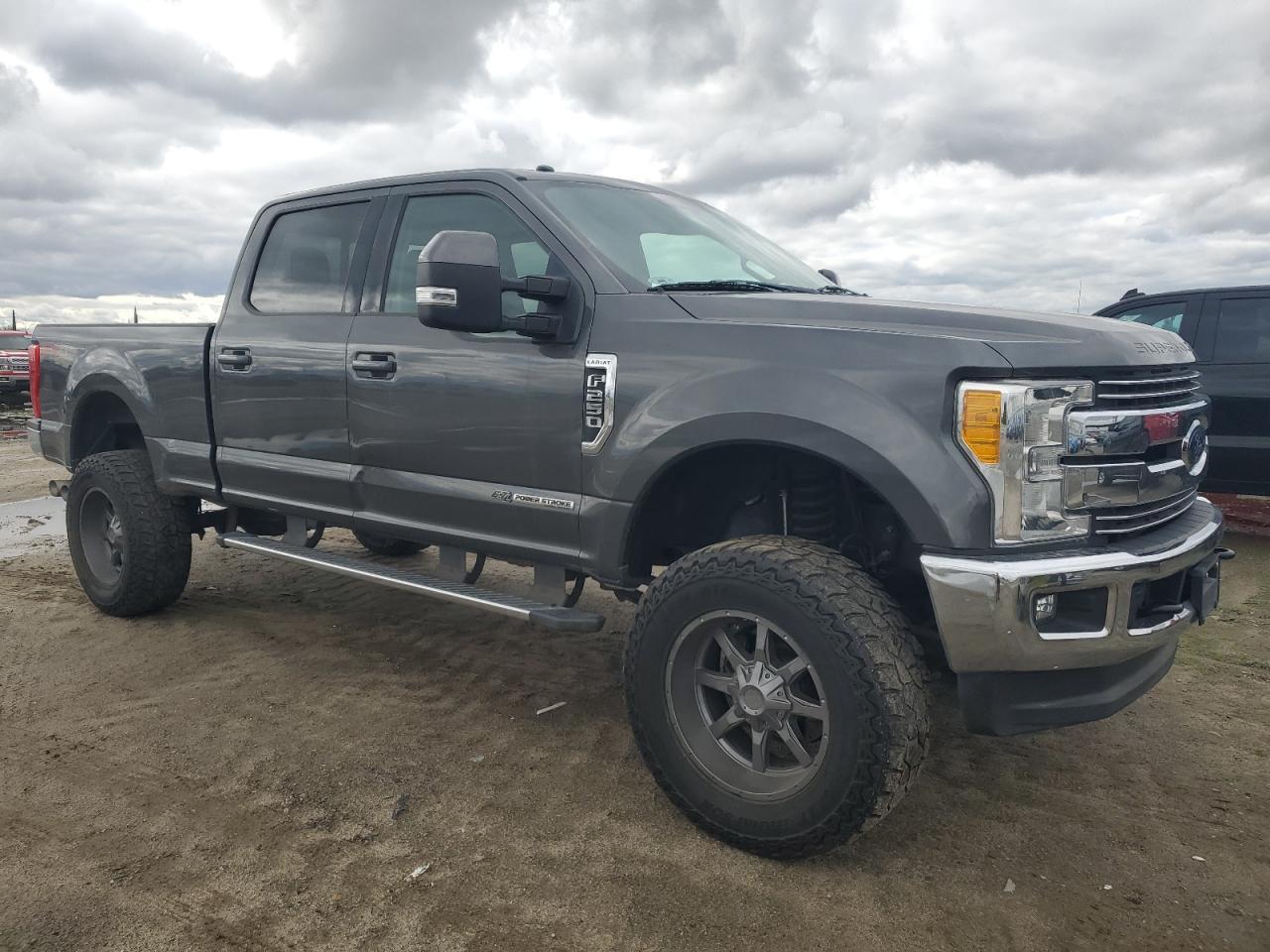 2017 FORD F250 SUPER - Image 4