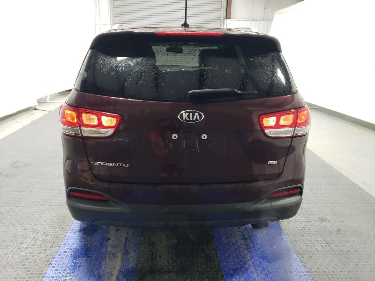 2017 KIA SORENTO LX - Фото 6