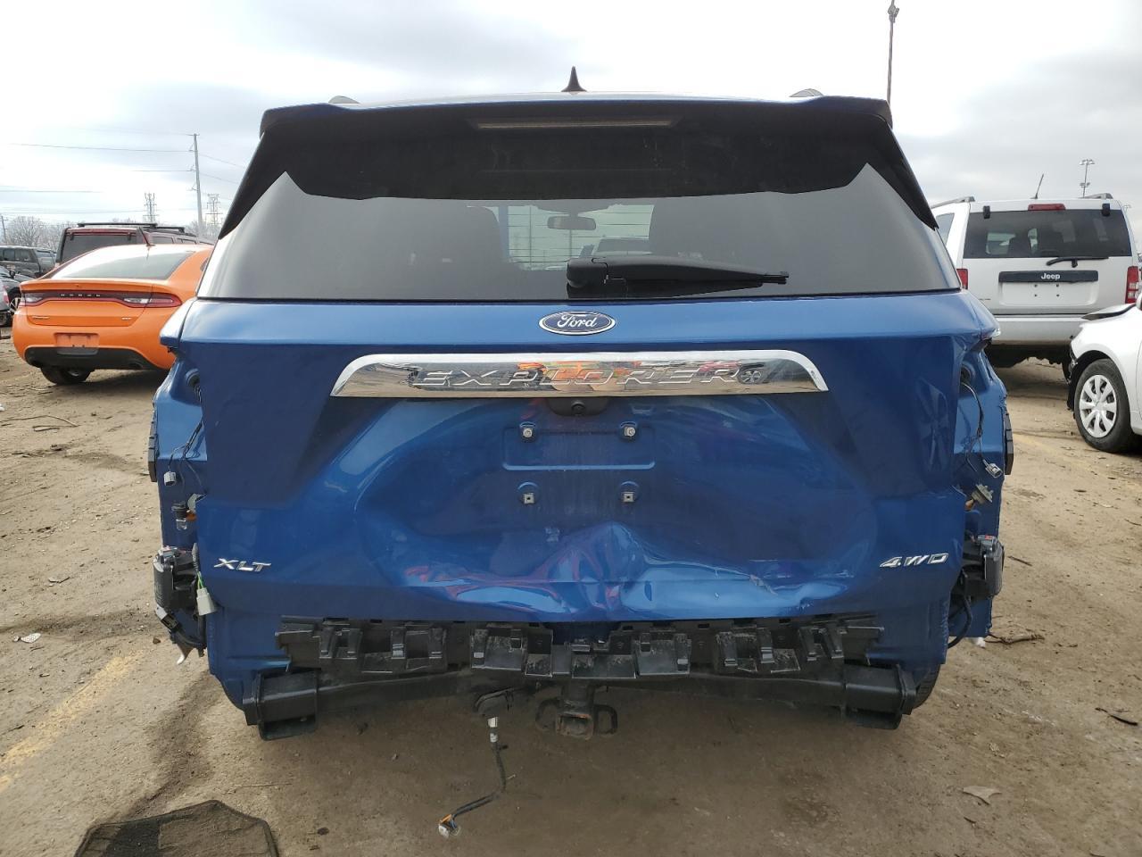 2022 FORD EXPLORER X - Фото 6