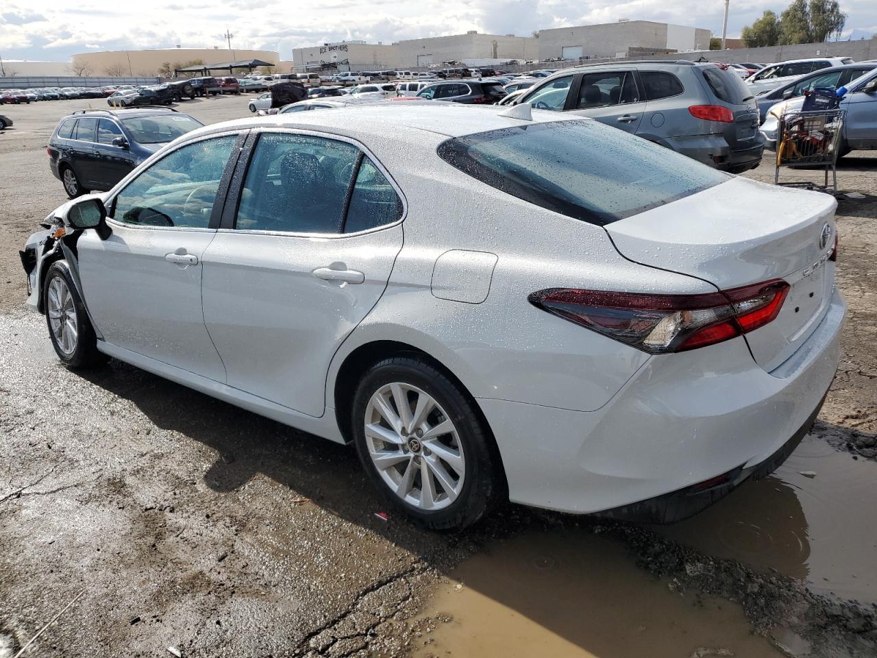 2024 TOYOTA CAMRY LE - Фото 2