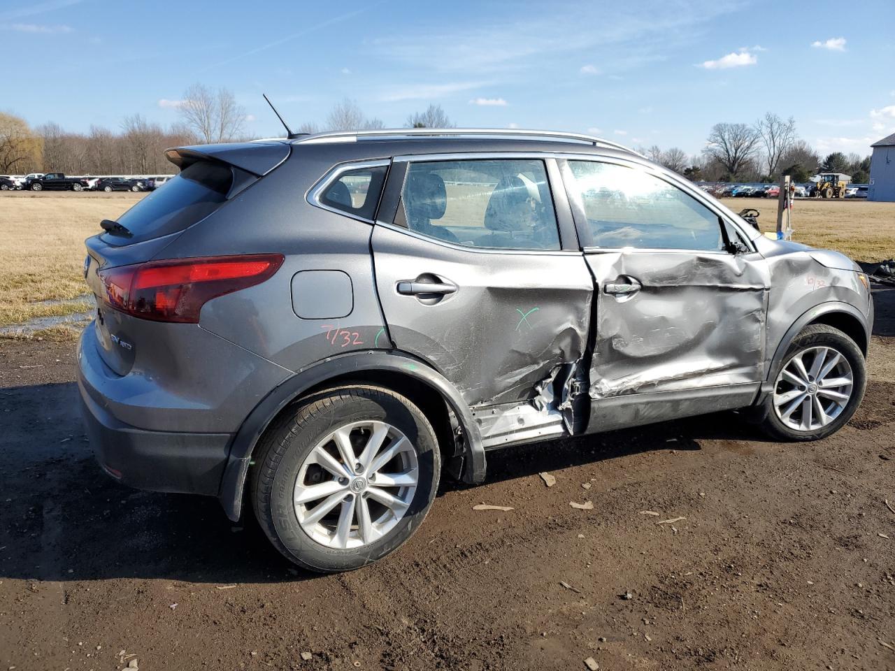 2017 NISSAN ROGUE SPOR - Image 3