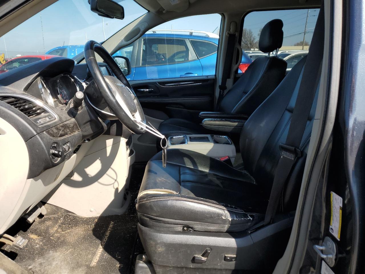 2014 CHRYSLER TOWN & COU - Фото 7