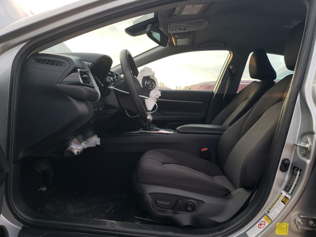 2019 TOYOTA CAMRY LE - Image 7