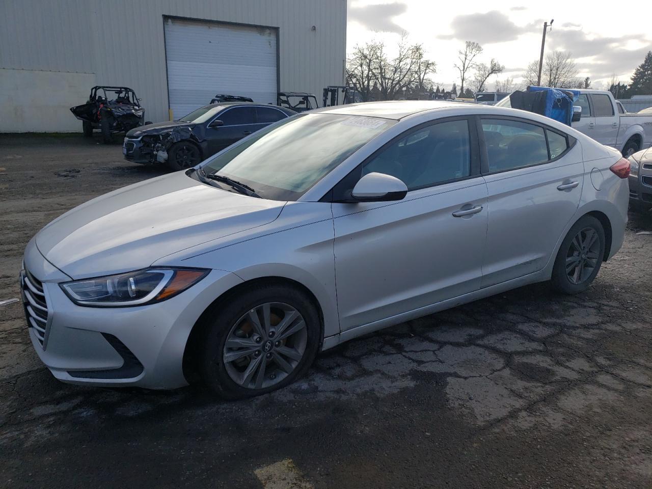 2018 HYUNDAI ELANTRA SE