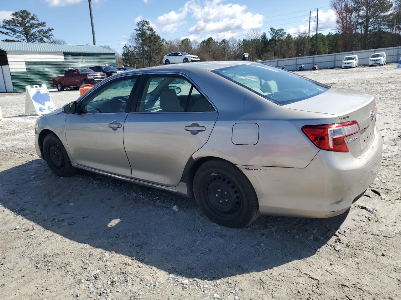 2014 TOYOTA CAMRY L - Фото 2
