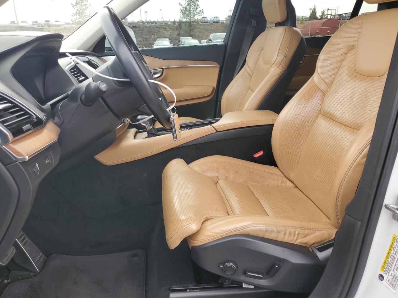 2016 VOLVO XC90 T6 - Фото 7