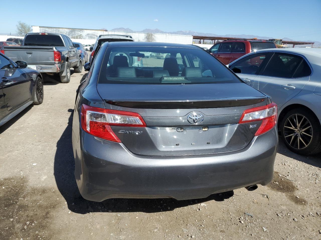 2014 TOYOTA CAMRY L - Image 6