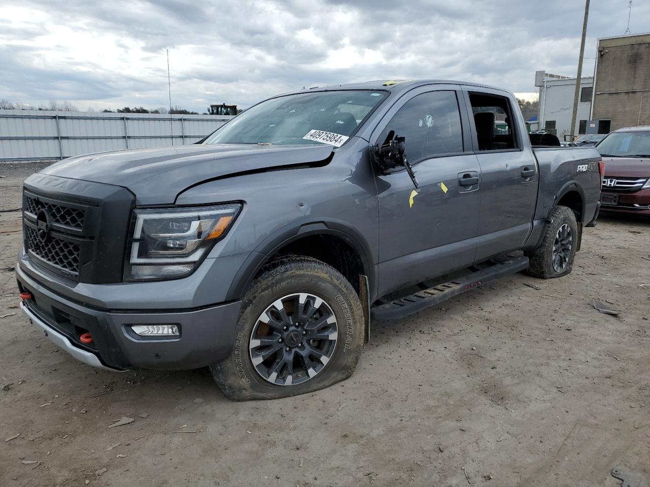 2021 NISSAN TITAN SV