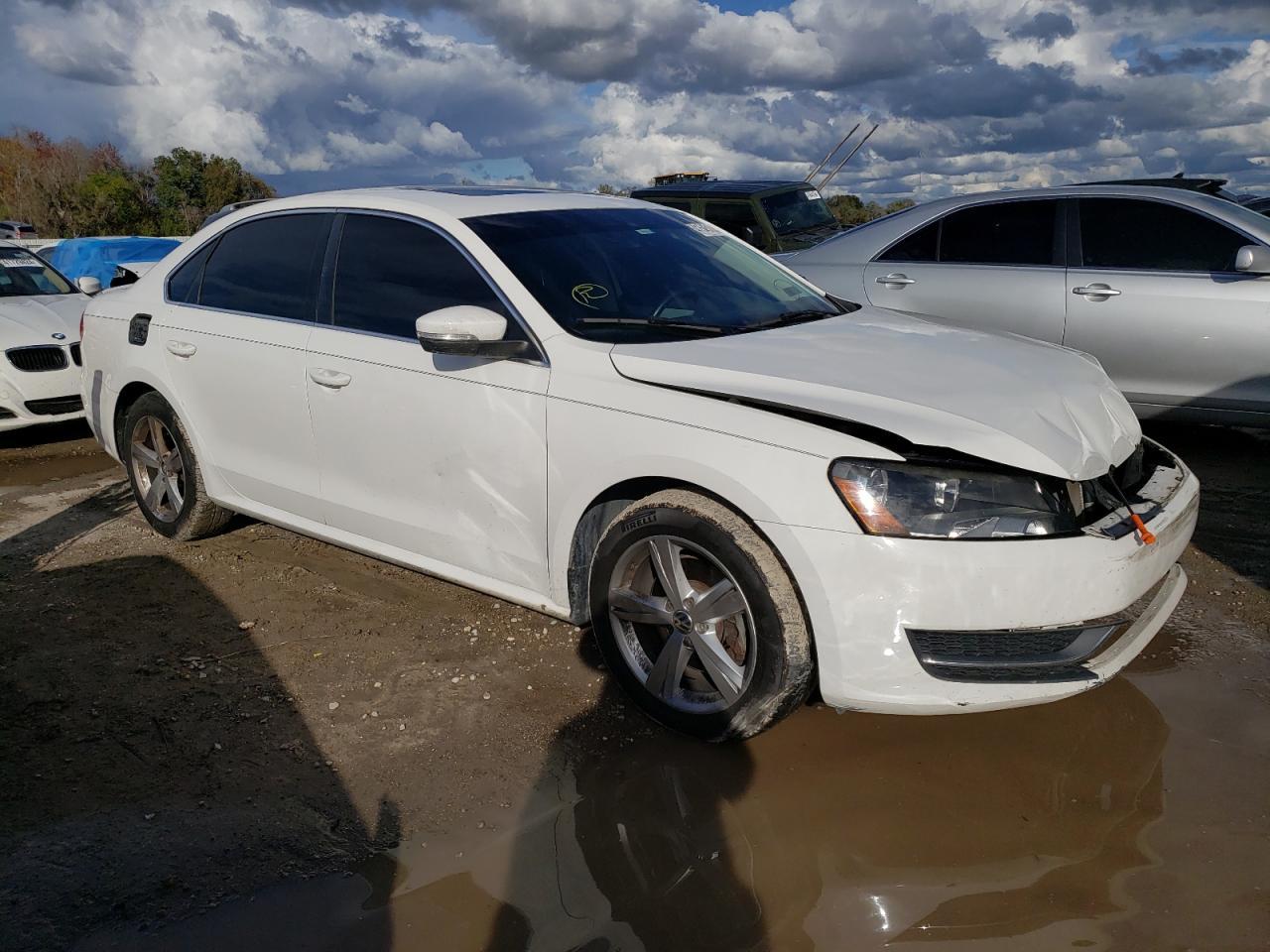 2013 VOLKSWAGEN PASSAT SE - Фото 4