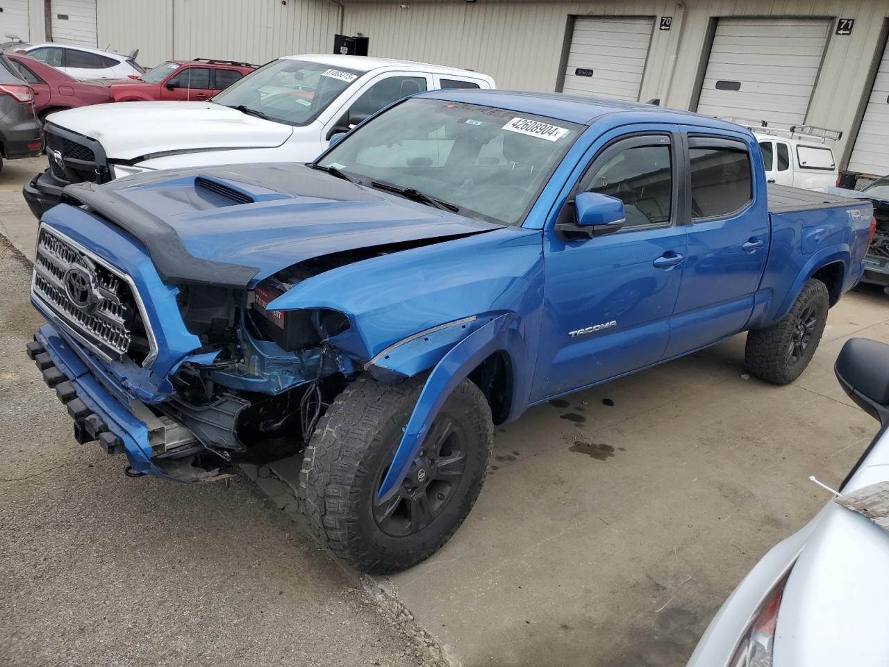 2017 TOYOTA TACOMA DOU