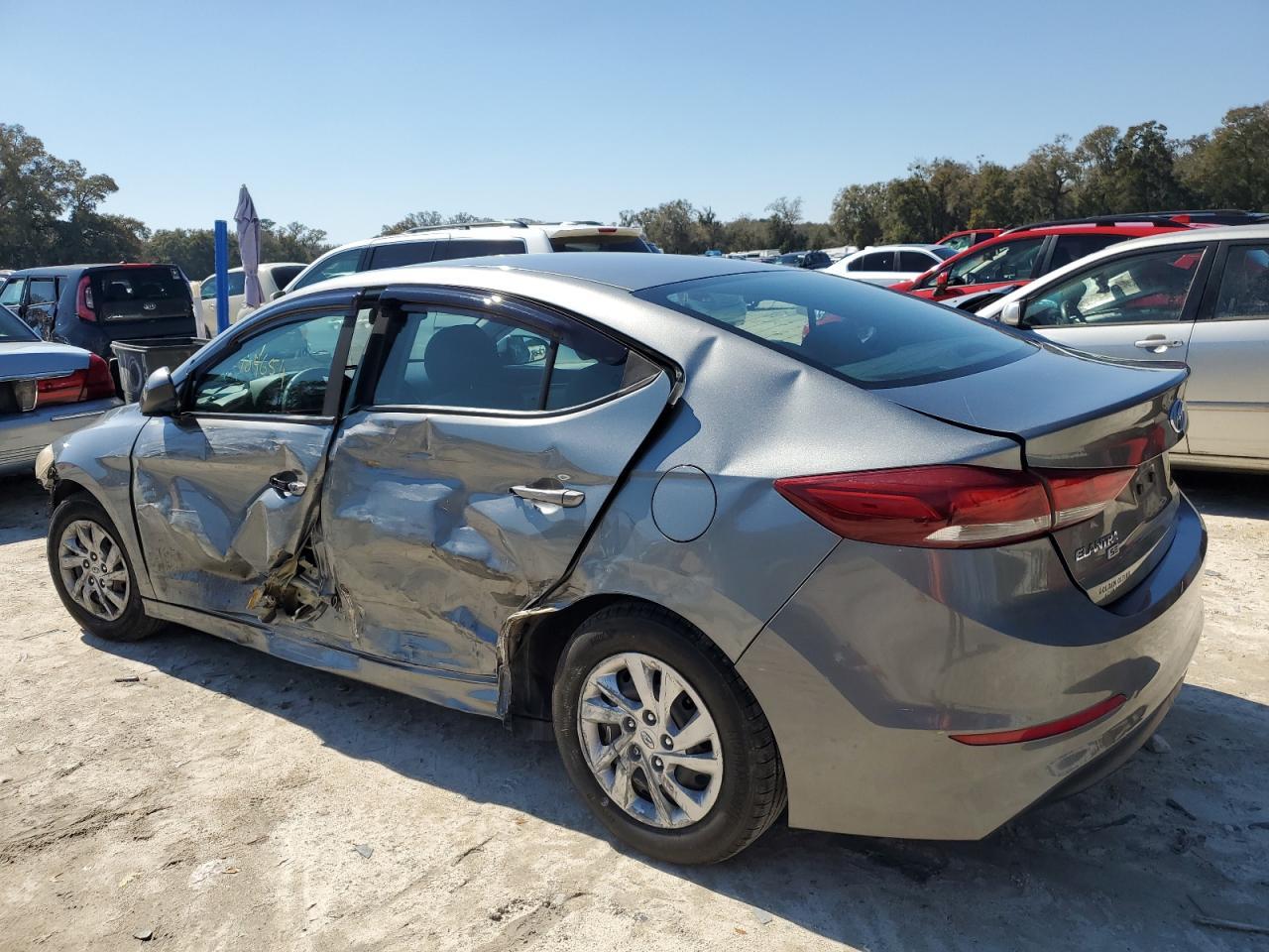 2018 HYUNDAI ELANTRA SE - Фото 2