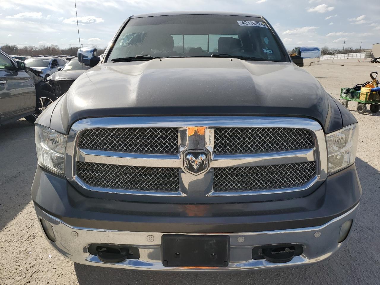 2017 RAM 1500 SLT - Image 5