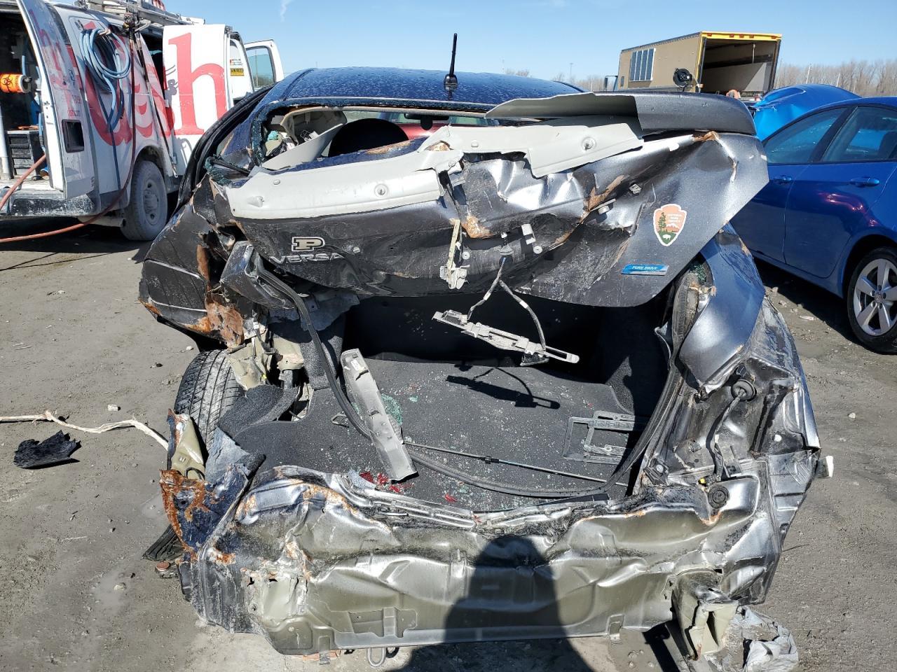 2016 NISSAN VERSA S - Фото 6