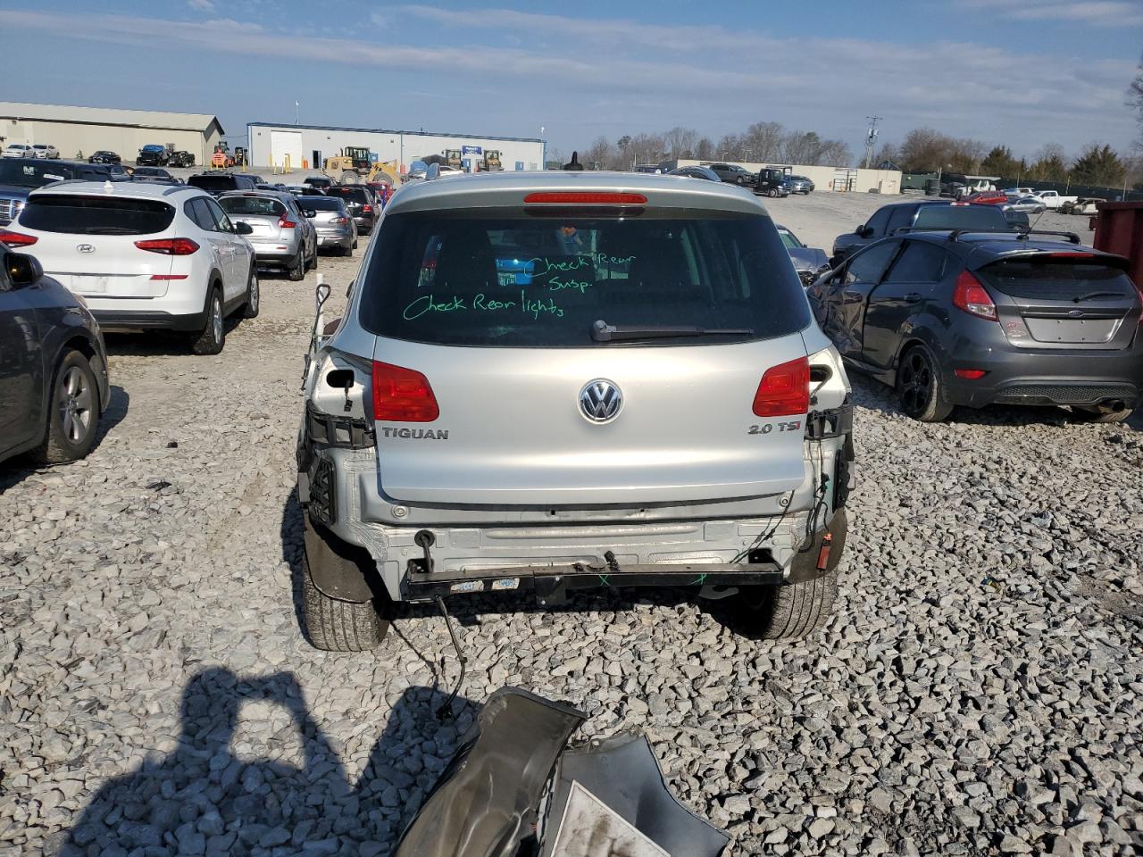 2014 VOLKSWAGEN TIGUAN S - Фото 6