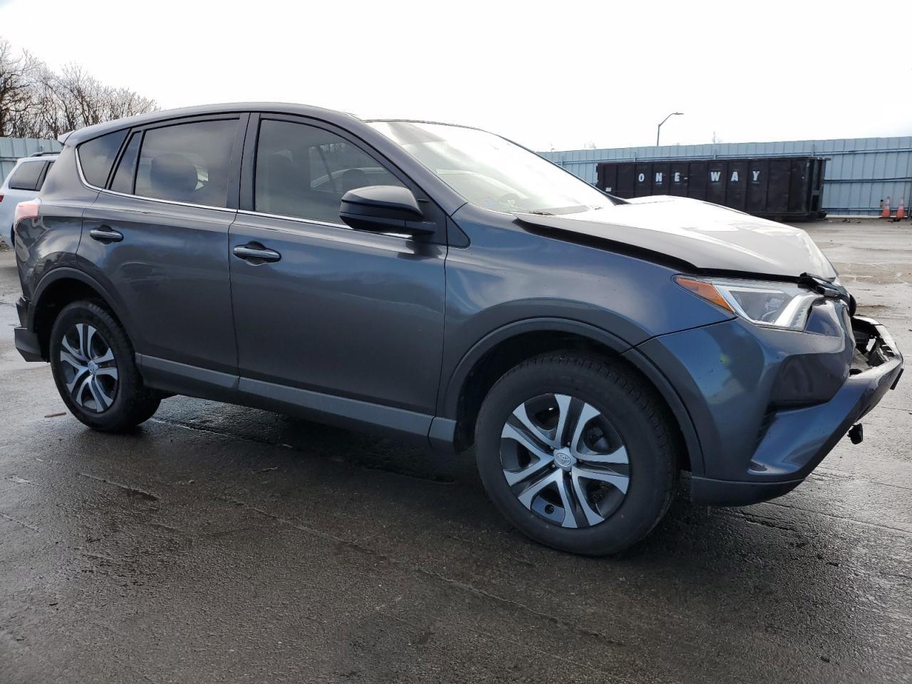 2018 TOYOTA RAV4 LE - Image 4