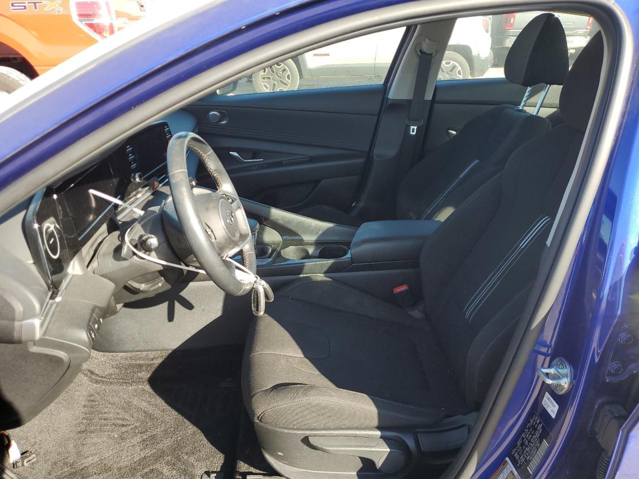 2022 HYUNDAI ELANTRA SE - Фото 7