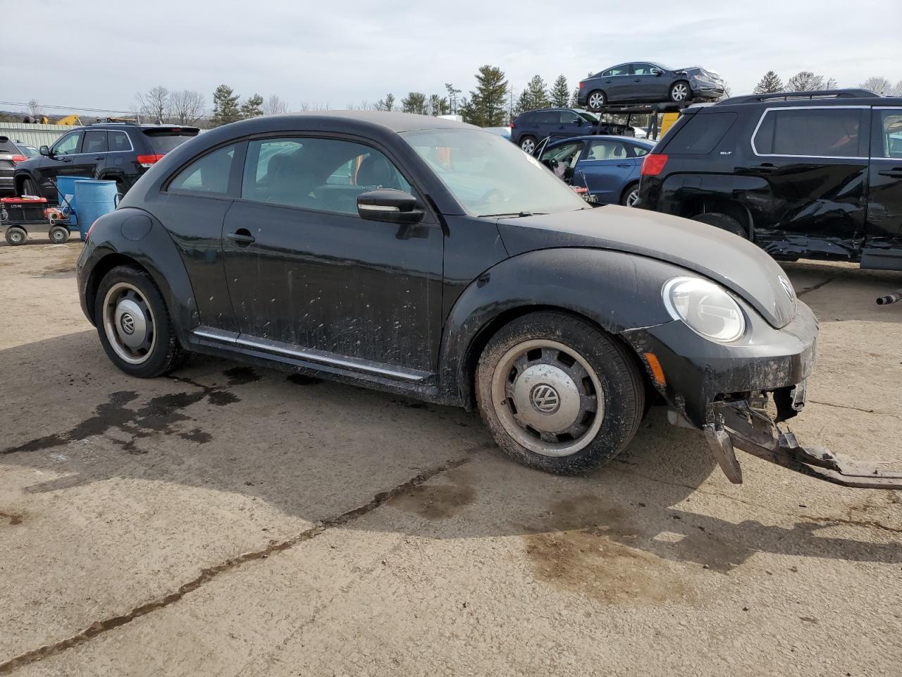 2012 VOLKSWAGEN BEETLE - Фото 4