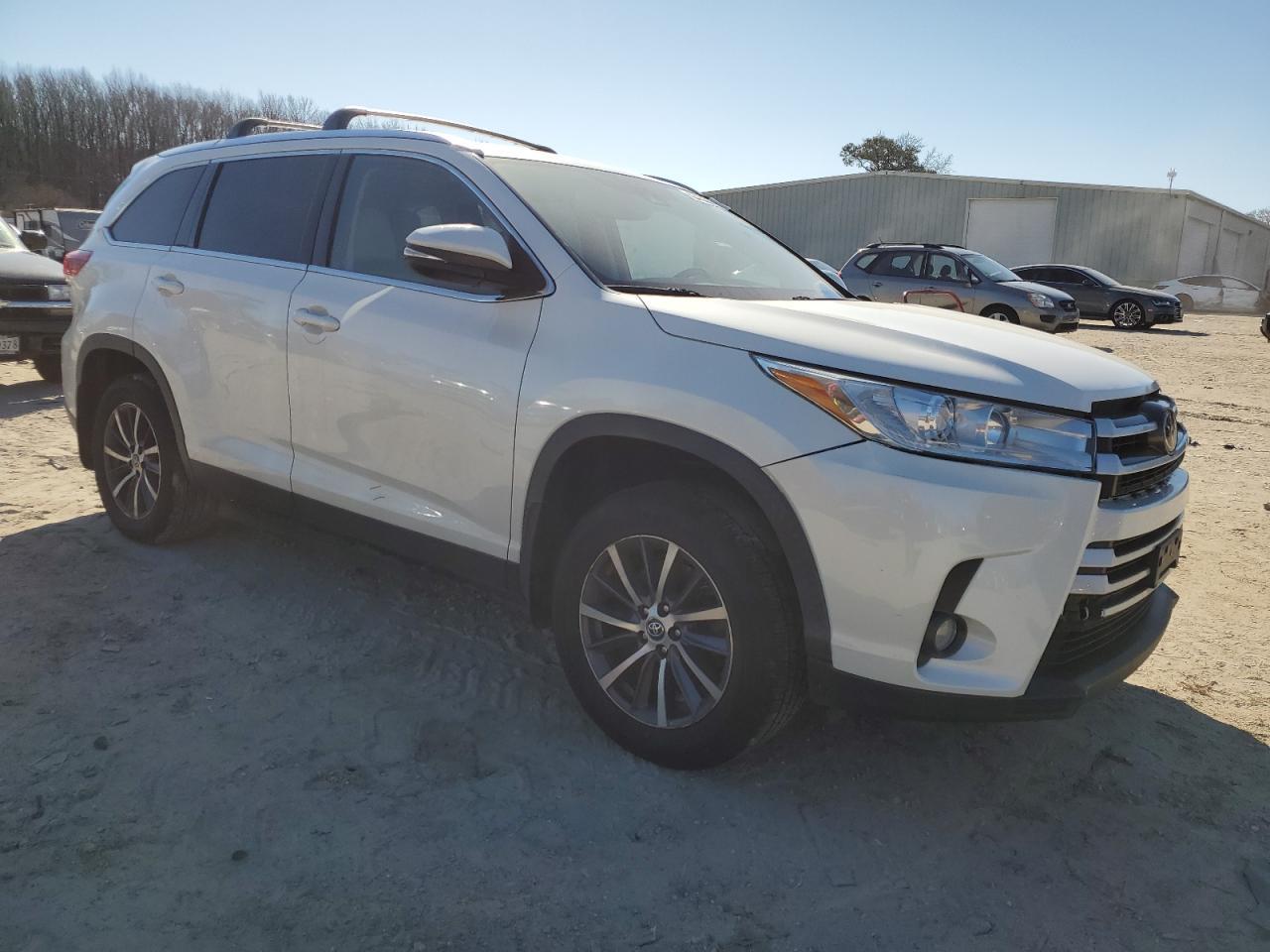 2019 TOYOTA HIGHLANDER - Image 4