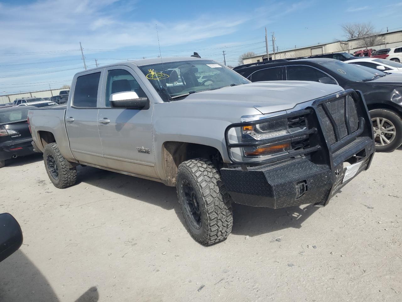 2017 CHEVROLET SILVERADO - Image 4