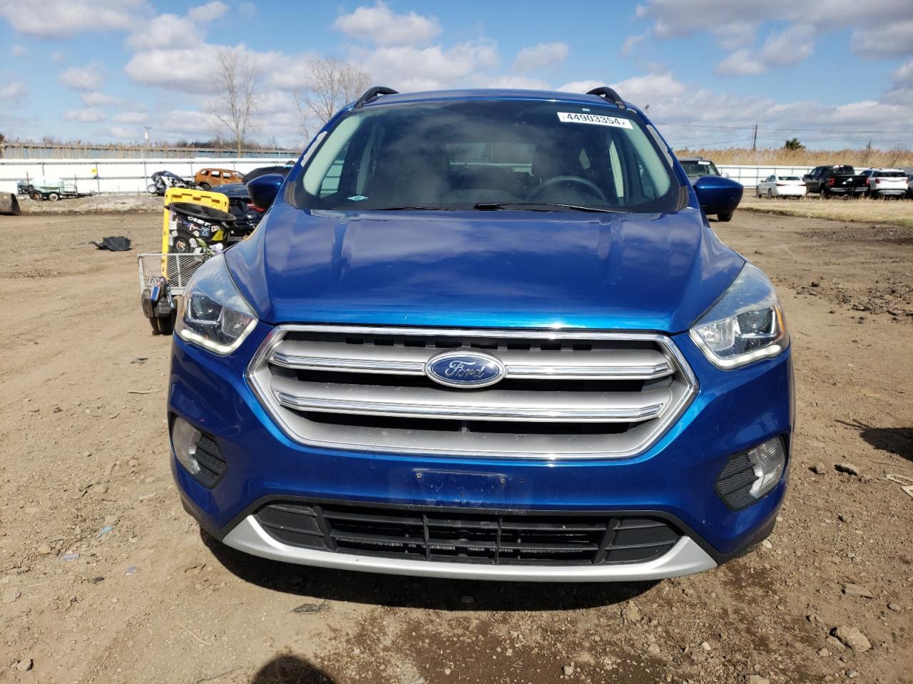 2017 FORD ESCAPE SE - Фото 5