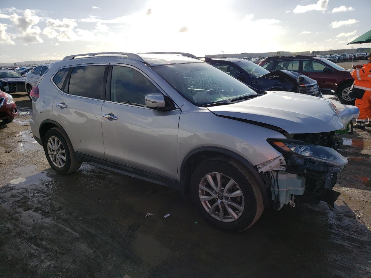 2018 NISSAN ROGUE S - Image 4
