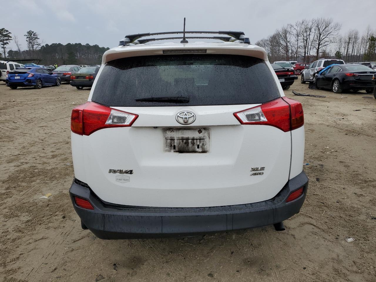 2015 TOYOTA RAV4 XLE - Фото 6