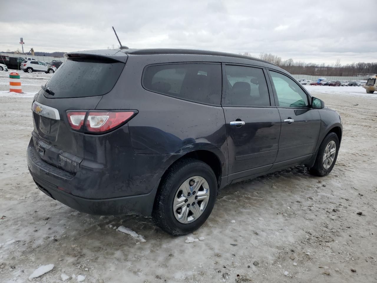 2015 CHEVROLET TRAVERSE L - Фото 3