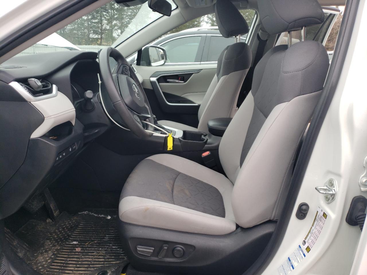 2022 TOYOTA RAV4 XLE - Image 7