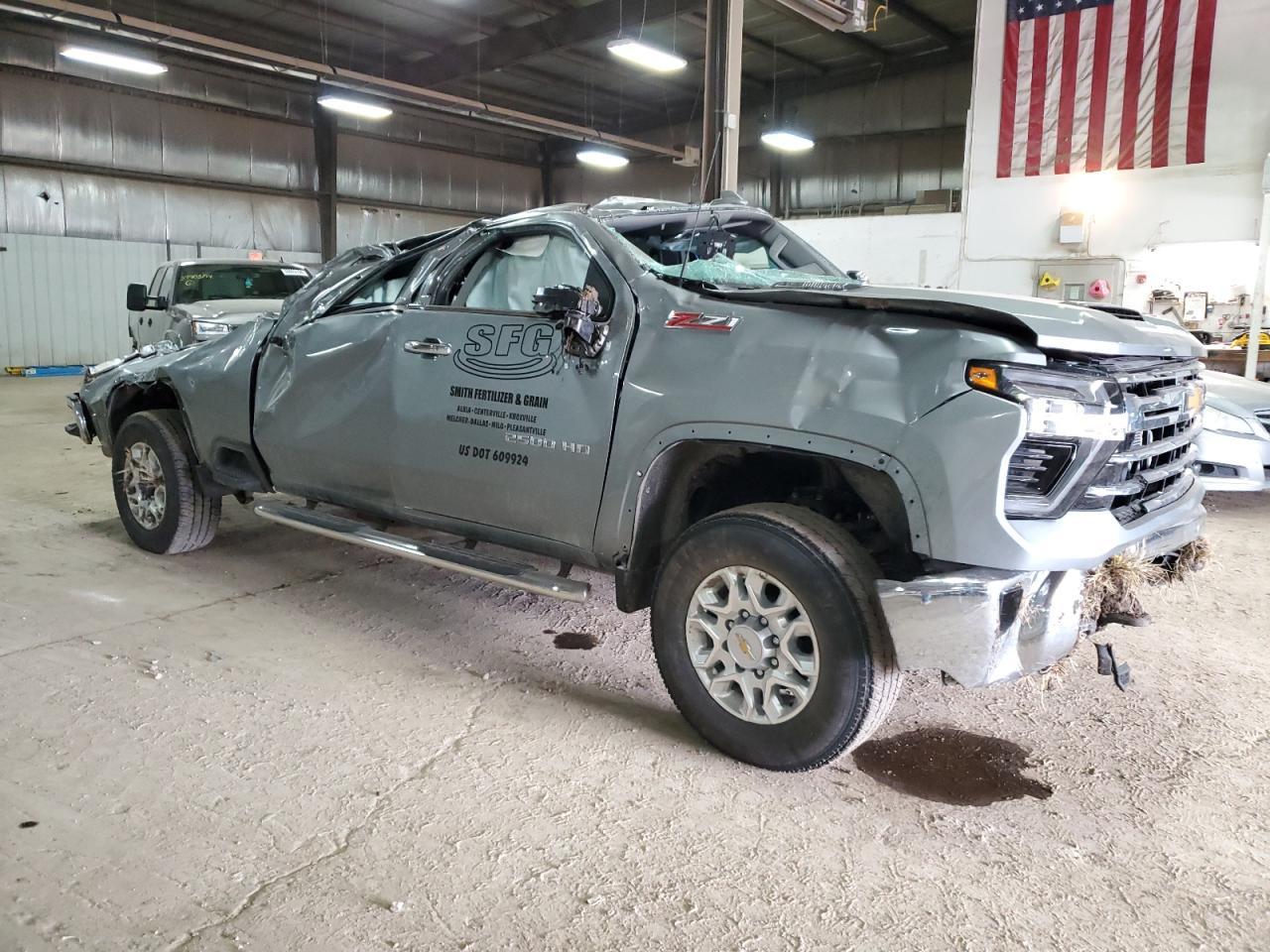 2024 CHEVROLET SILVERADO - Фото 4
