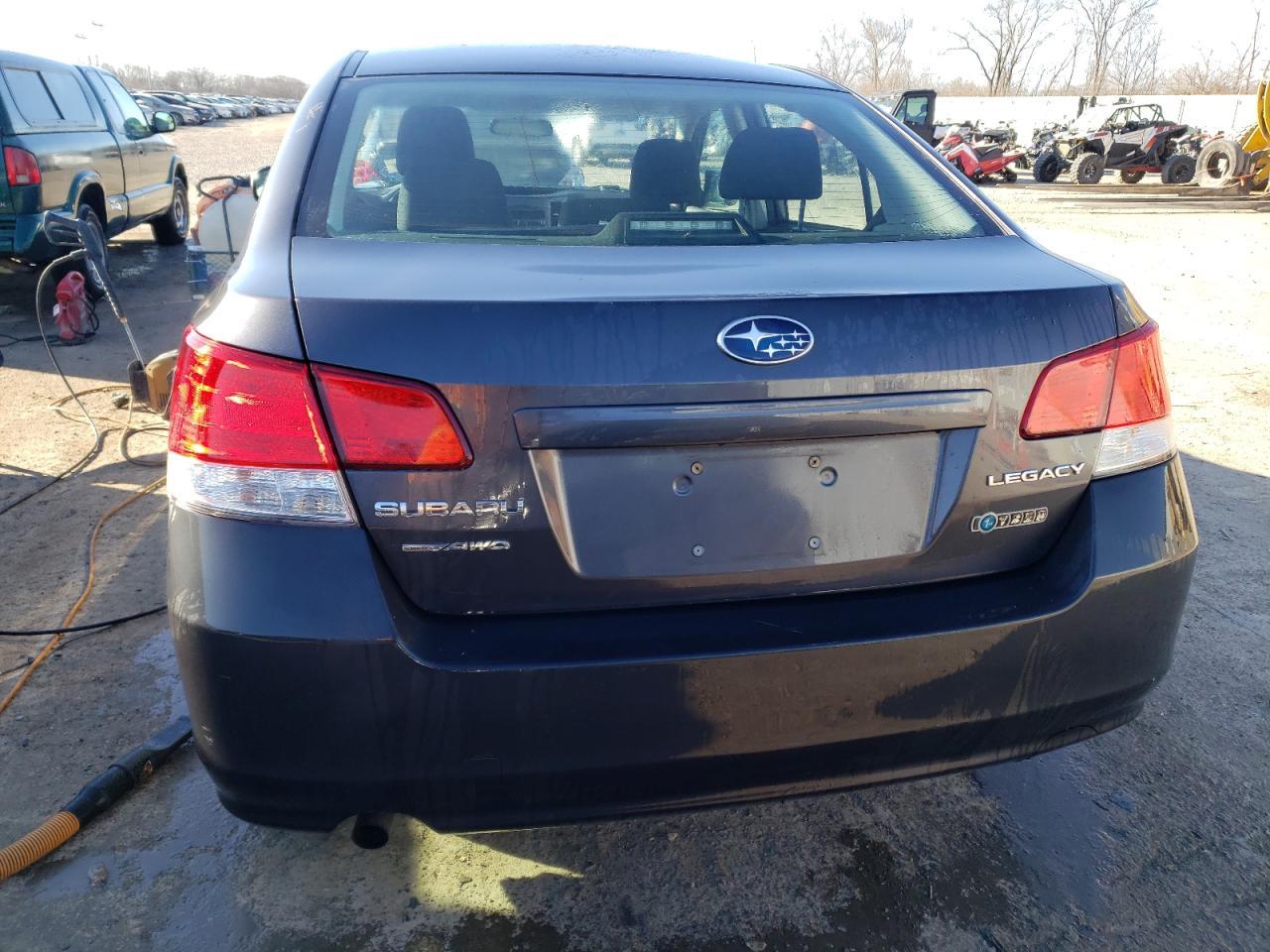 2011 SUBARU LEGACY 2.5 - Image 6
