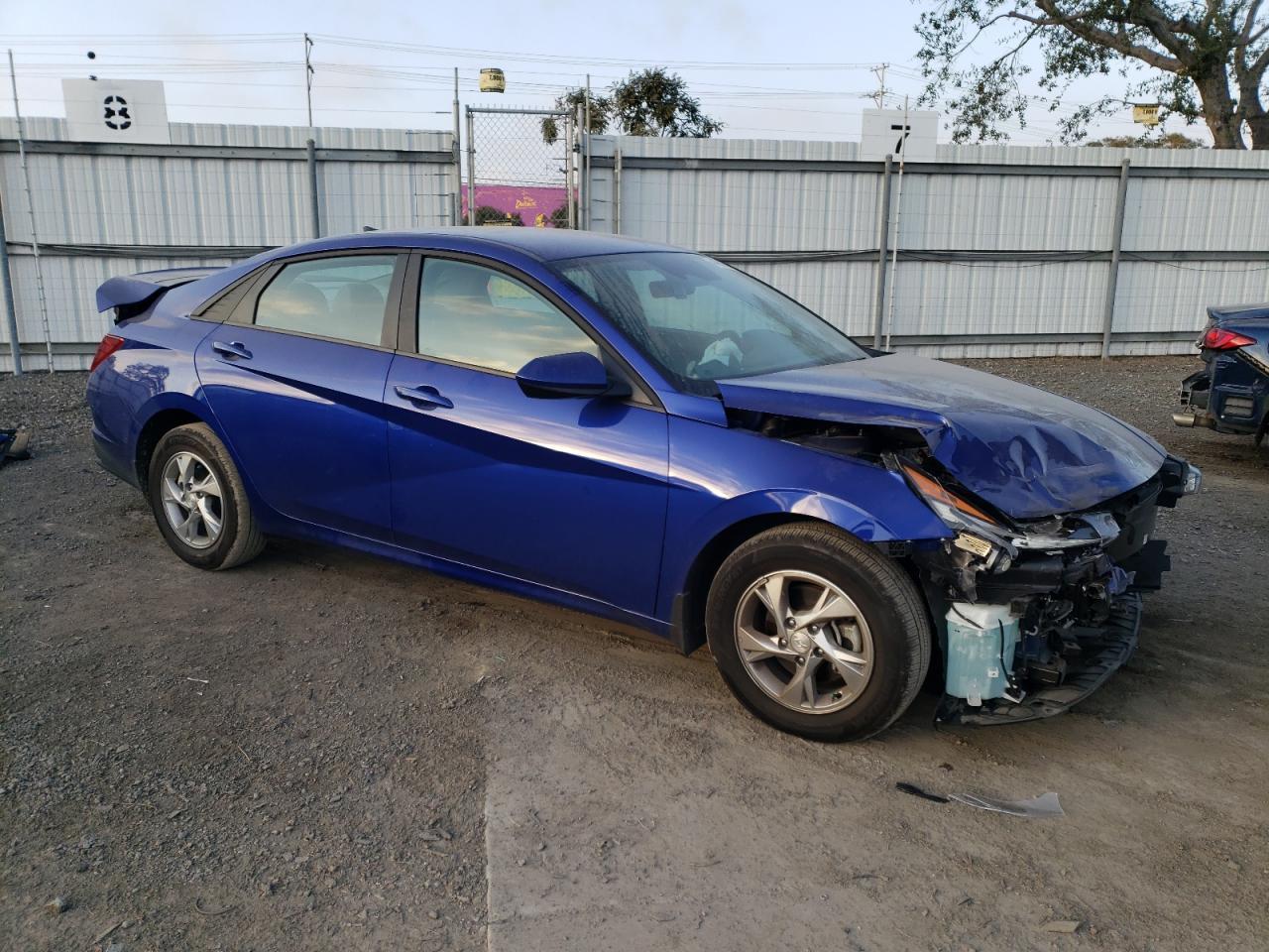 2023 HYUNDAI ELANTRA SE - Фото 4