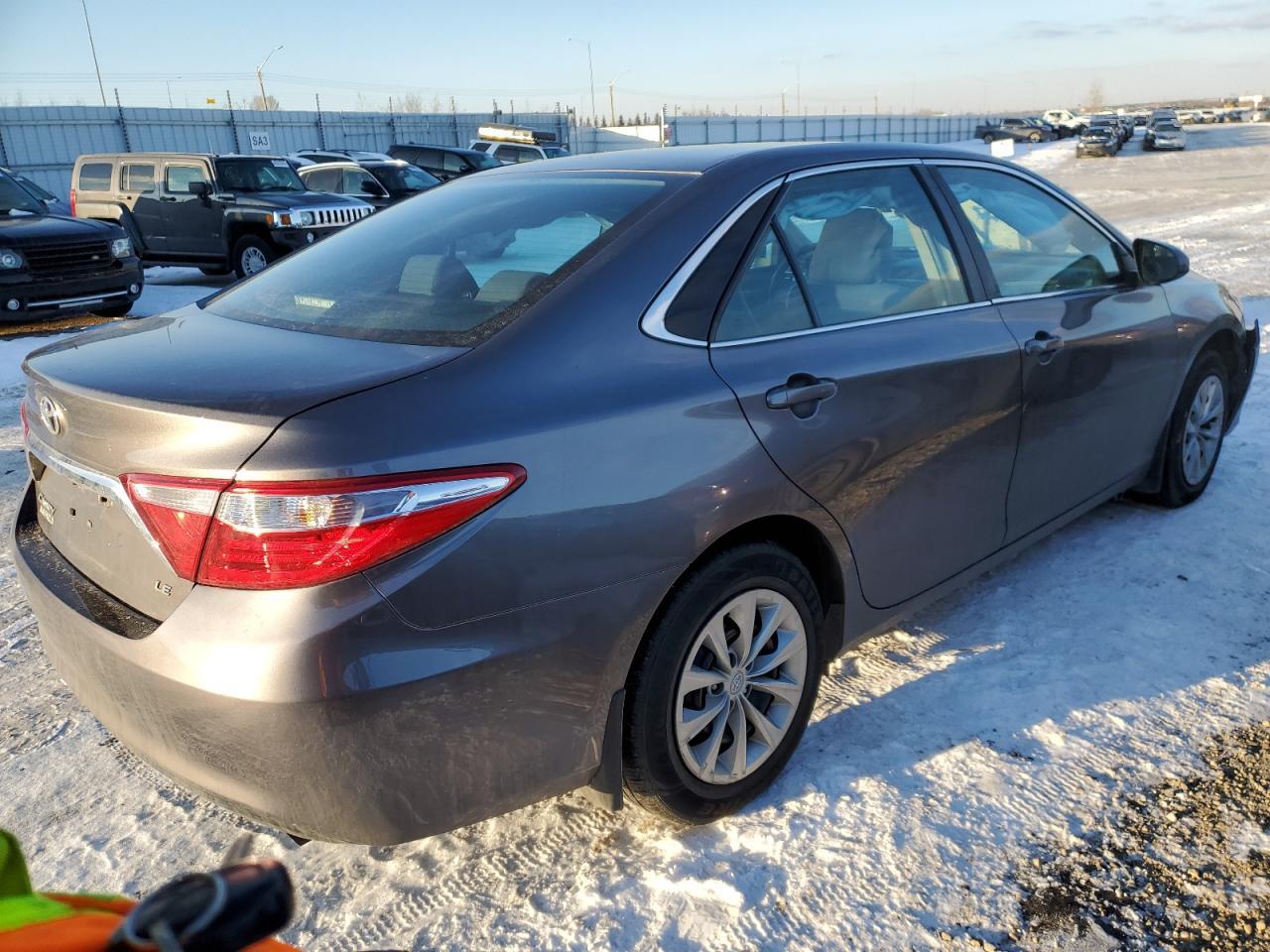 2016 TOYOTA CAMRY LE - Image 3