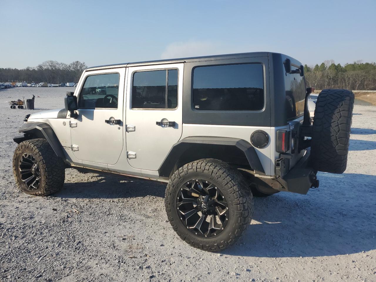 2010 JEEP WRANGLER U - Фото 2