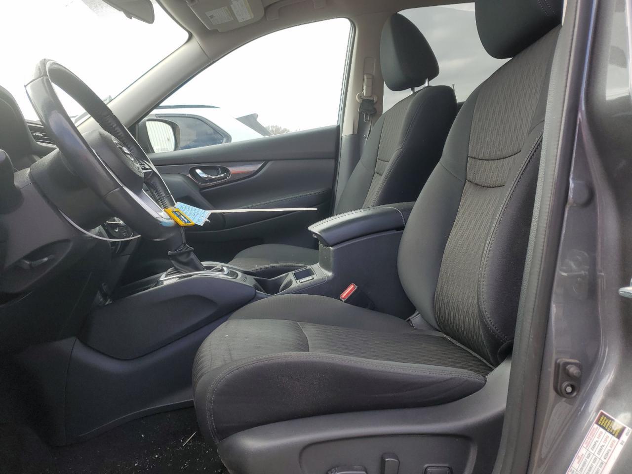 2017 NISSAN ROGUE SV - Image 7