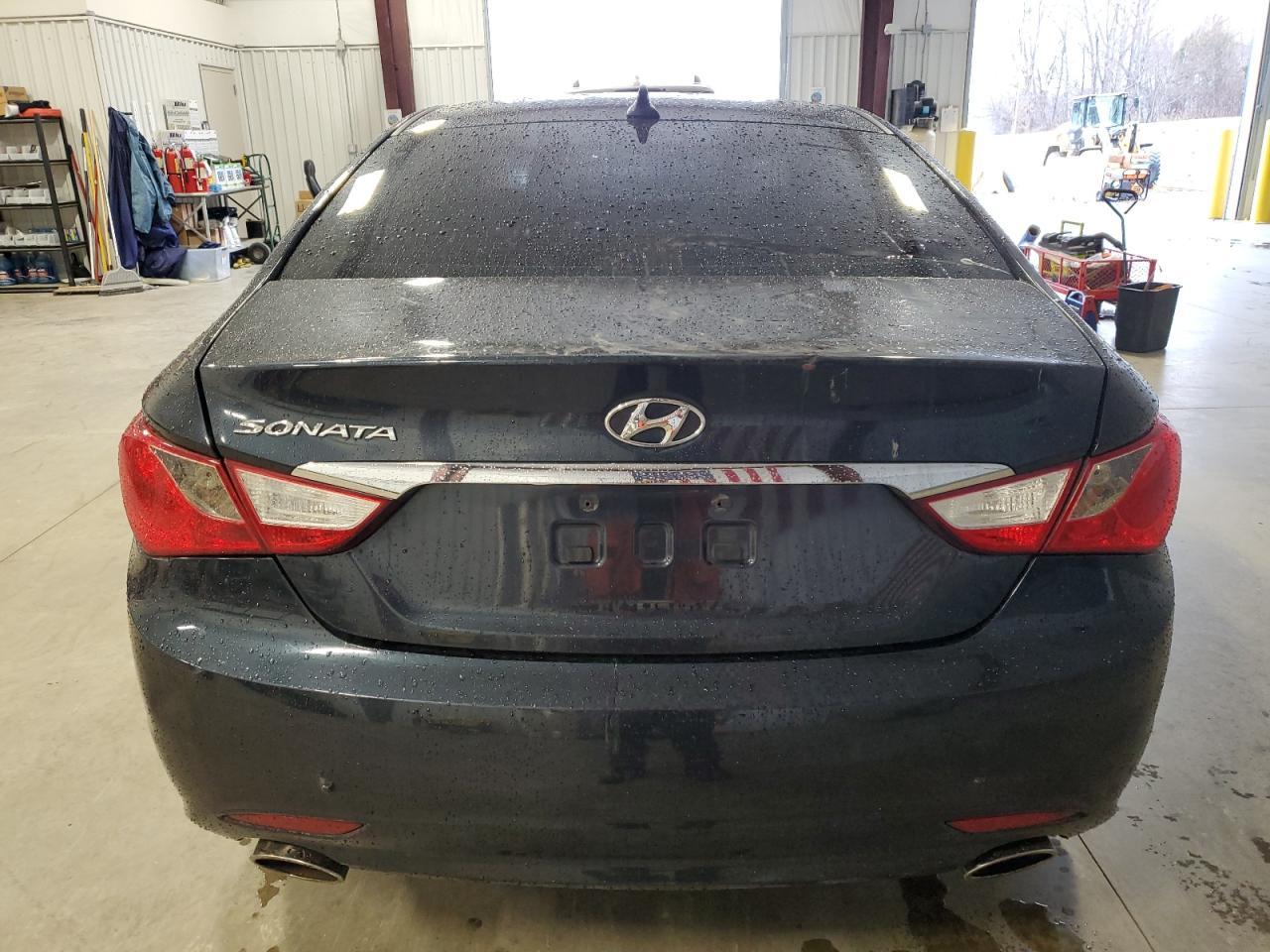 2011 HYUNDAI SONATA SE - Image 6