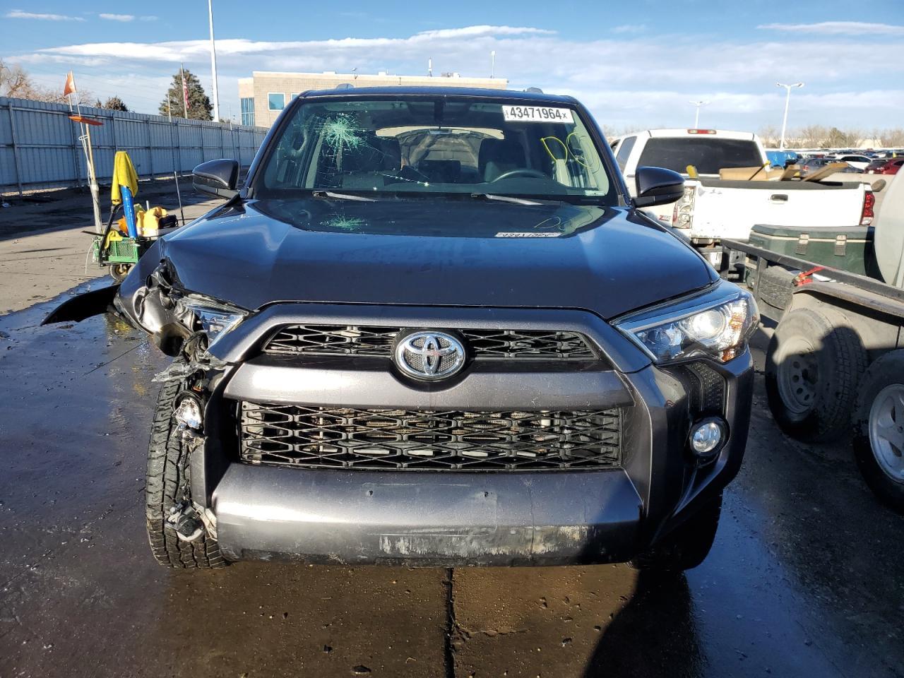 2018 TOYOTA 4RUNNER SR - Image 5