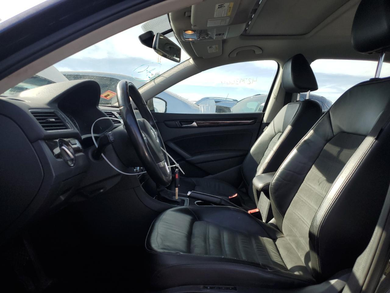 2014 VOLKSWAGEN PASSAT SEL - Image 7