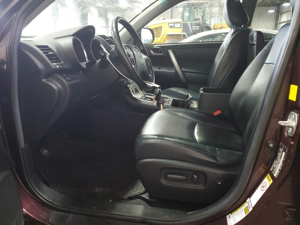 2011 TOYOTA HIGHLANDER - Фото 7