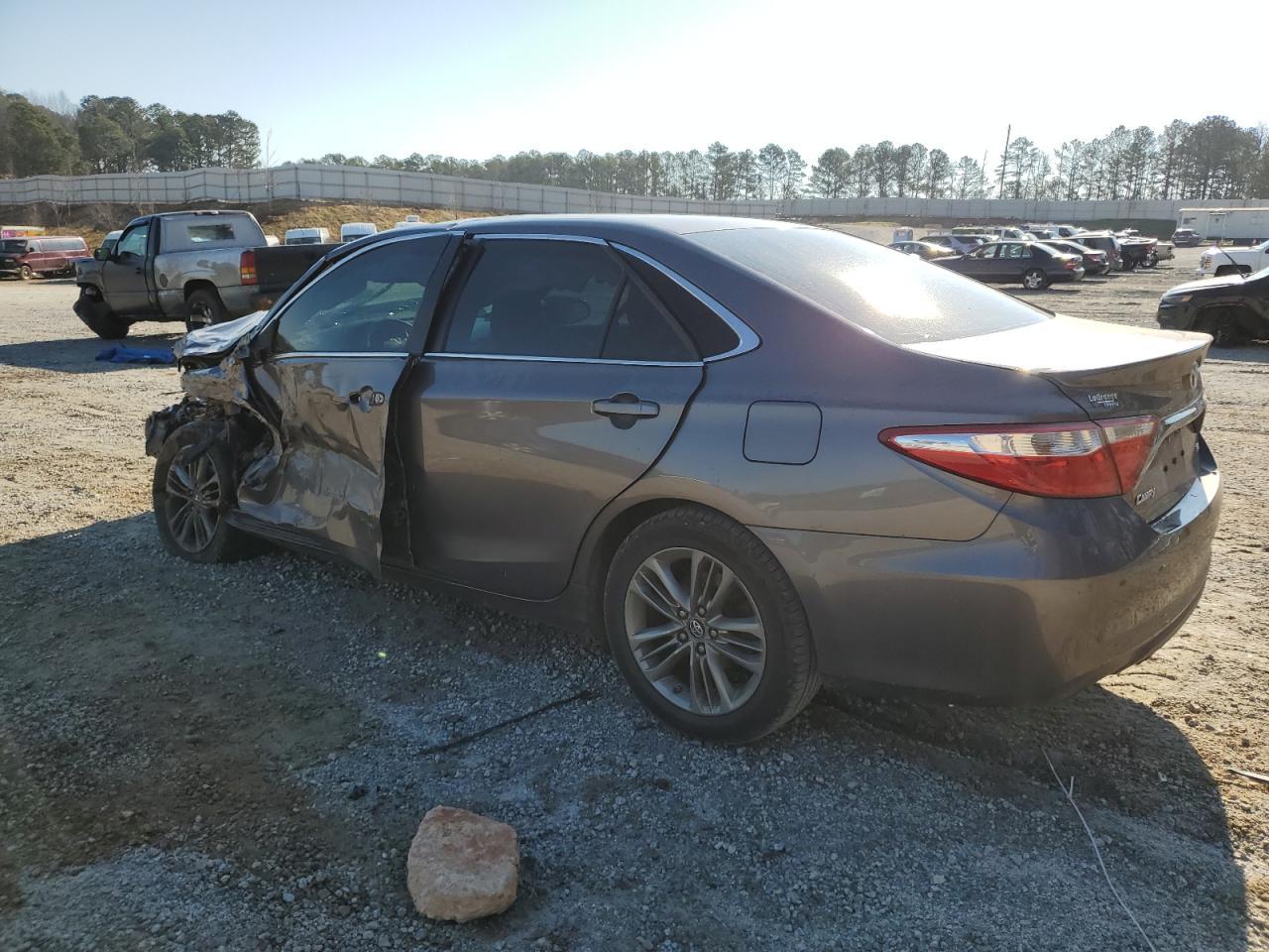 2017 TOYOTA CAMRY LE 4 - Фото 2