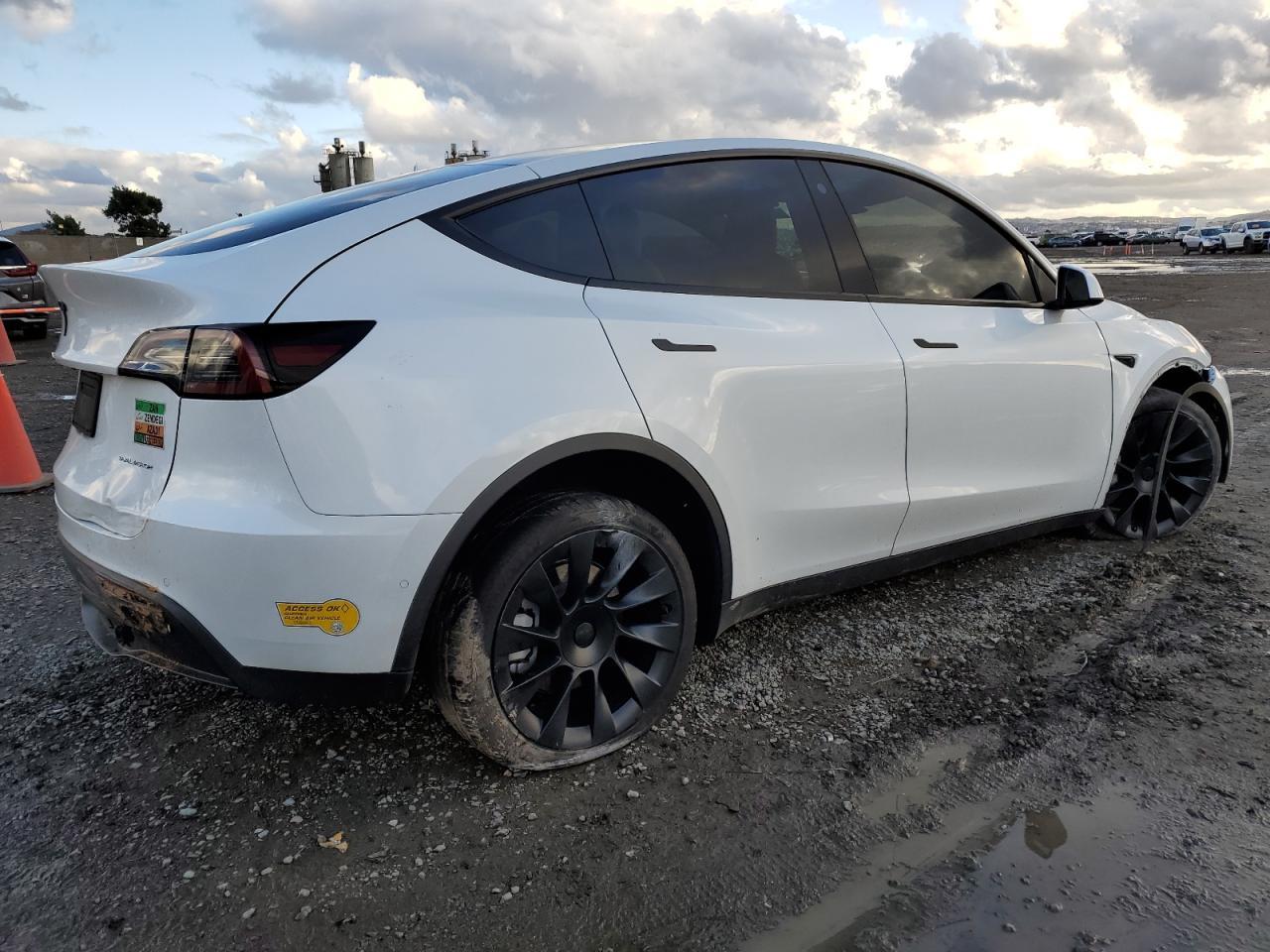2022 TESLA MODEL Y - Image 3