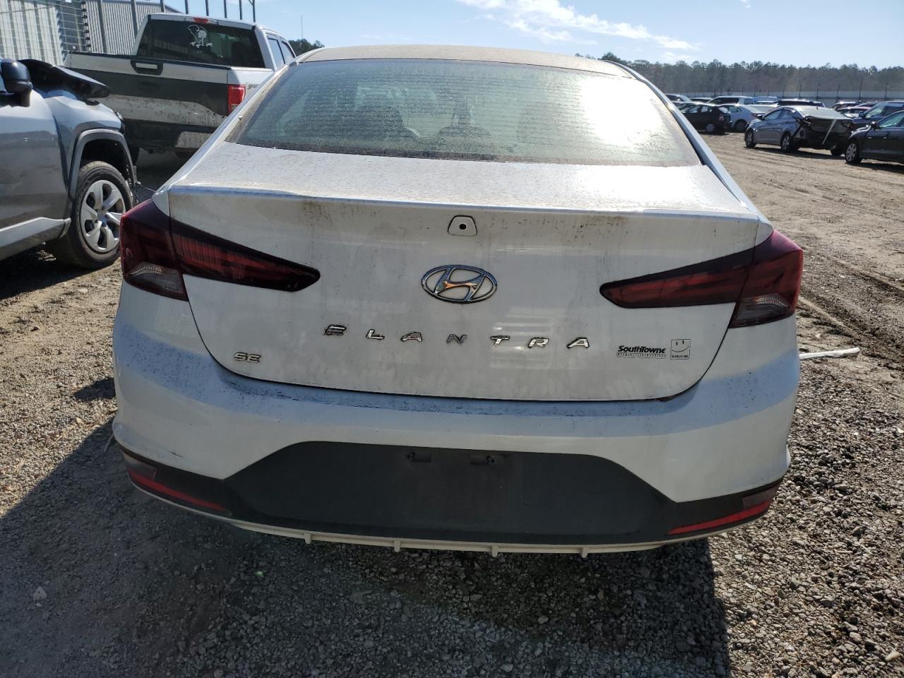 2019 HYUNDAI ELANTRA SE - Фото 6