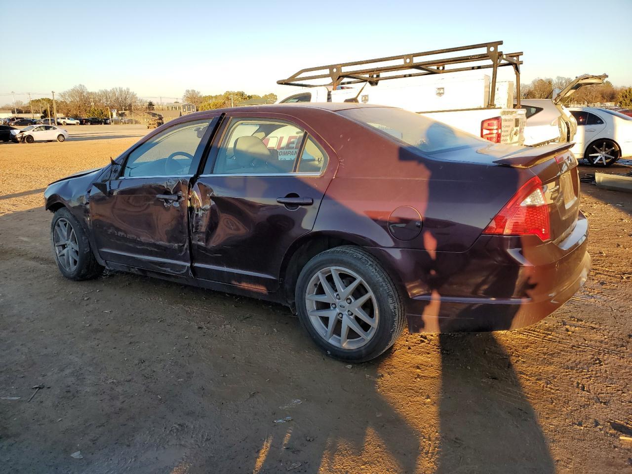 2012 FORD FUSION SE - Image 2
