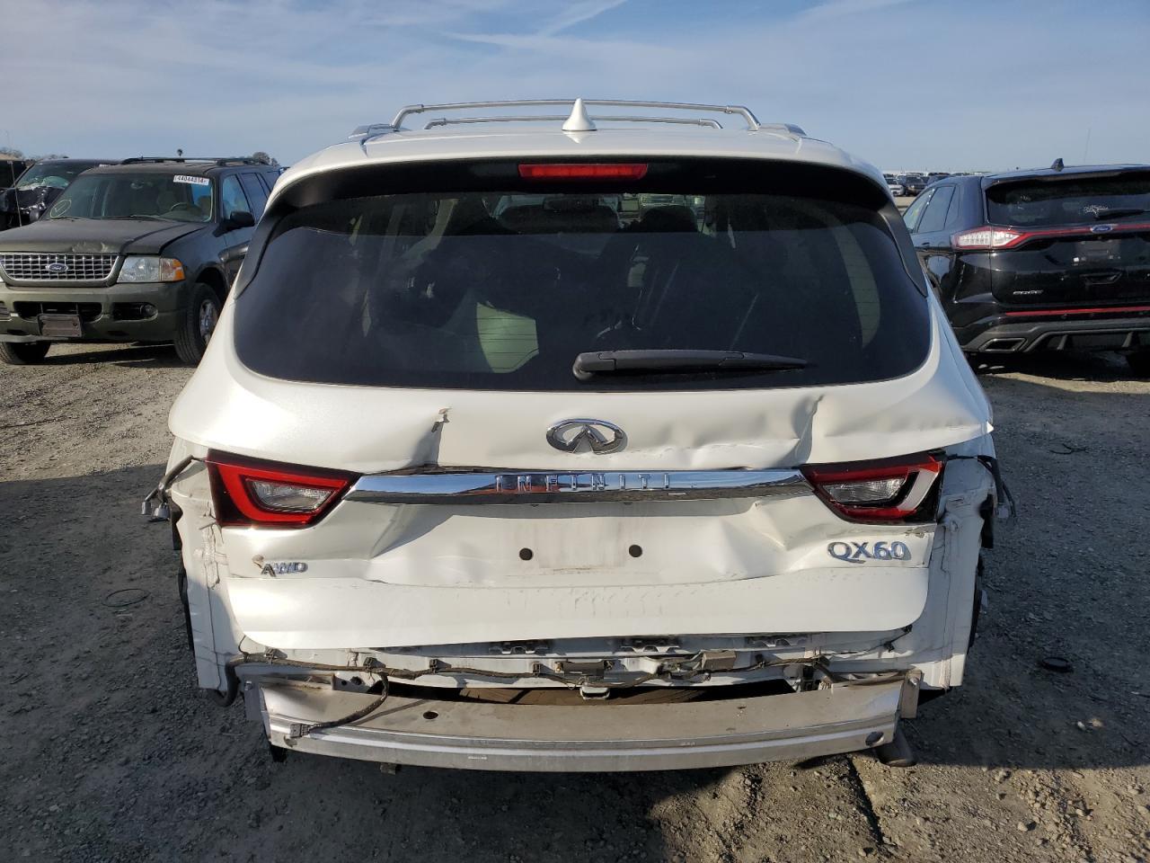 2019 INFINITI QX60 LUXE - Image 6