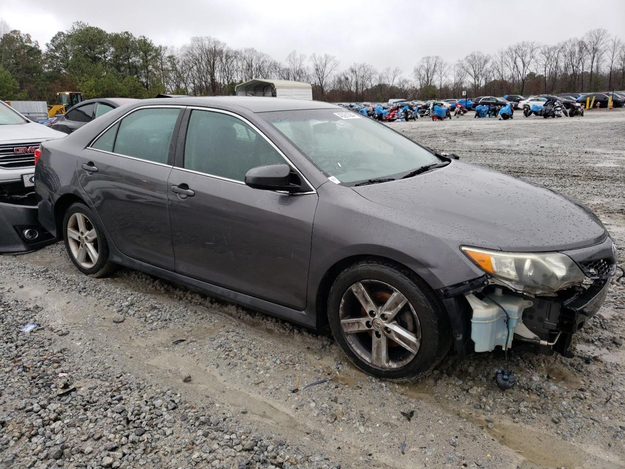 2014 TOYOTA CAMRY L - Image 4