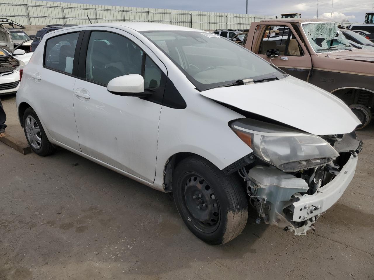 2017 TOYOTA YARIS L - Фото 4